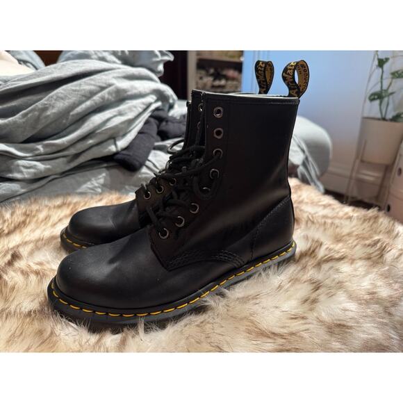 Dr. Martens 1460 Black Smooth Leather Lace-Up Boots UK 6 / US W8 / EU 39 - Picture 4 of 9